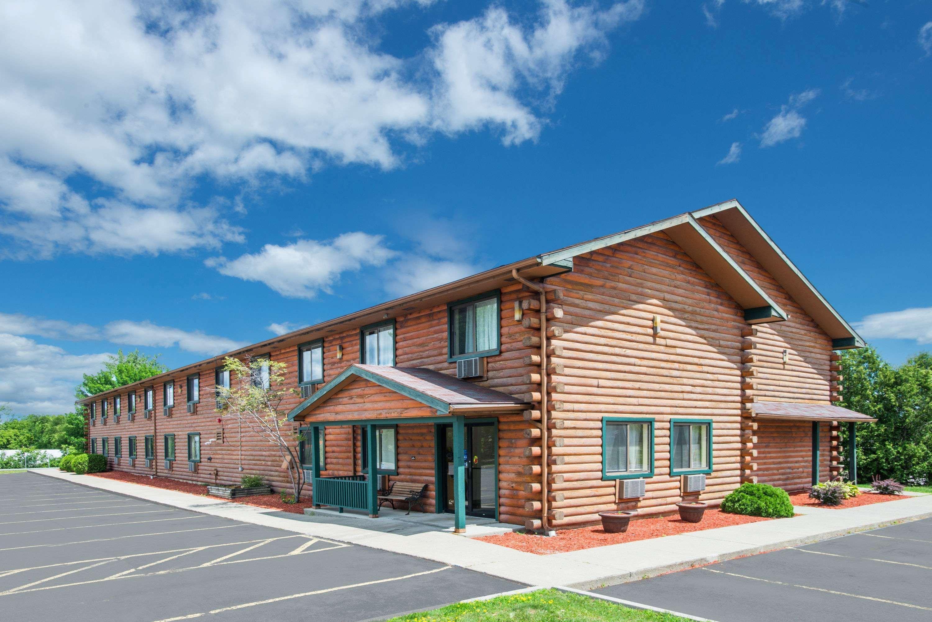 Hotel Super 8 By Wyndham Ticonderoga